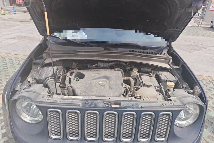 Used Jeep Renegade 2018 Connected Large Screen Version 180T Automatic High-Energy Edition Engine Bay