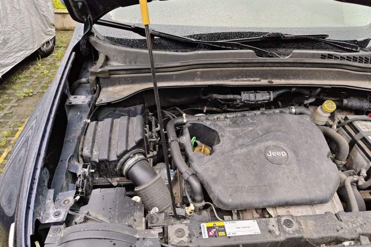 Used Jeep Renegade 2018 Connected Large Screen Version 180T Automatic High-Energy Edition Engine Bay Right