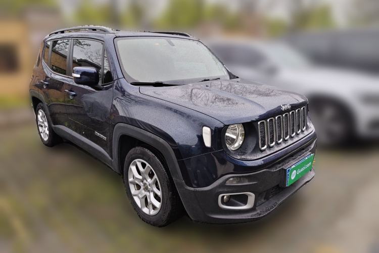 Used Jeep Renegade 2018 Connected Large Screen Version 180T Automatic High-Energy Edition Front Right 45 Deg
