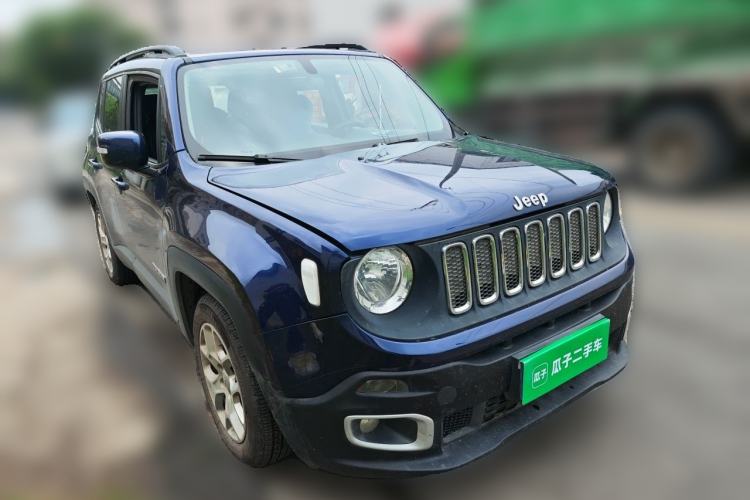 Used Jeep Renegade 2018 Connected Large Screen Version 180T Automatic High-Energy Edition Front Right 45 Deg
