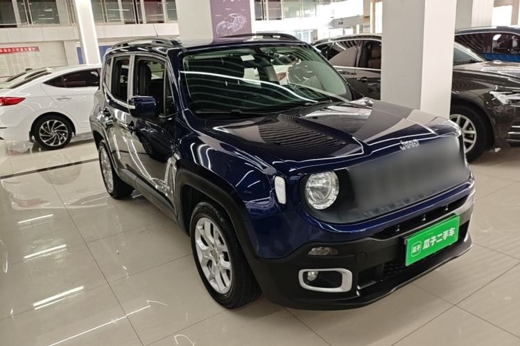 Used Jeep Renegade 2018 Connected Large Screen Version 180T Automatic High-Energy Edition Front Right 45 Deg