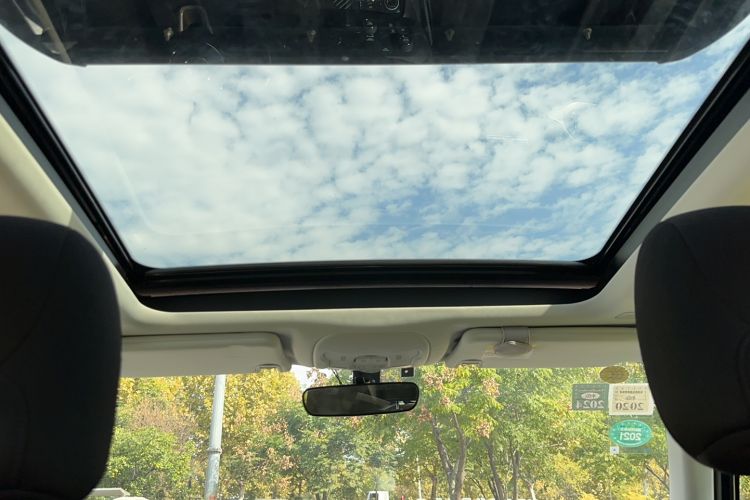 Used Jeep Renegade 2018 Connected Large Screen Version 180T Automatic High-Energy Edition Headliner