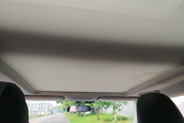 Used Jeep Renegade 2018 Connected Large Screen Version 180T Automatic High-Energy Edition Headliner