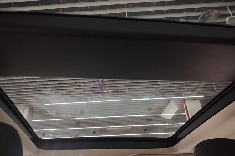 Used Jeep Renegade 2018 Connected Large Screen Version 180T Automatic High-Energy Edition Headliner