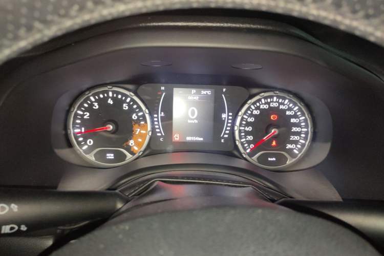 Used Jeep Renegade 2018 Connected Large Screen Version 180T Automatic High-Energy Edition Instrument Cluster