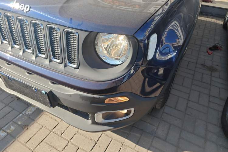 Used Jeep Renegade 2018 Connected Large Screen Version 180T Automatic High-Energy Edition Left Front Headlight