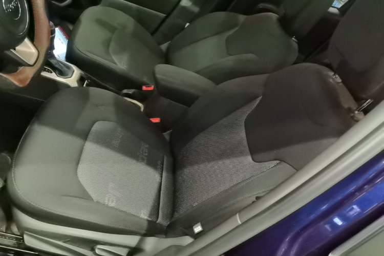 Used Jeep Renegade 2018 Connected Large Screen Version 180T Automatic High-Energy Edition Left Front Seat