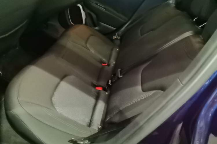 Used Jeep Renegade 2018 Connected Large Screen Version 180T Automatic High-Energy Edition Left Rear Seat