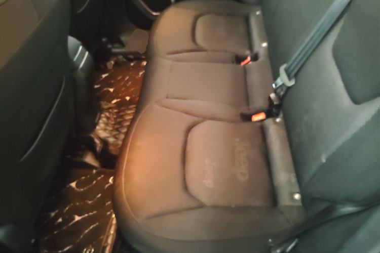 Used Jeep Renegade 2018 Connected Large Screen Version 180T Automatic High-Energy Edition Left Rear Seat