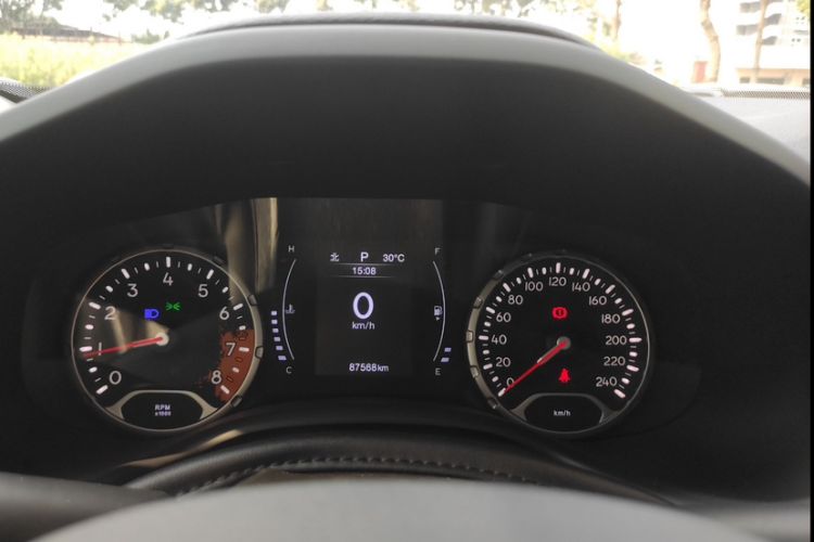 Used Jeep Renegade 2018 Connected Large Screen Version 180T Automatic High-Energy Edition Odometer Close Up