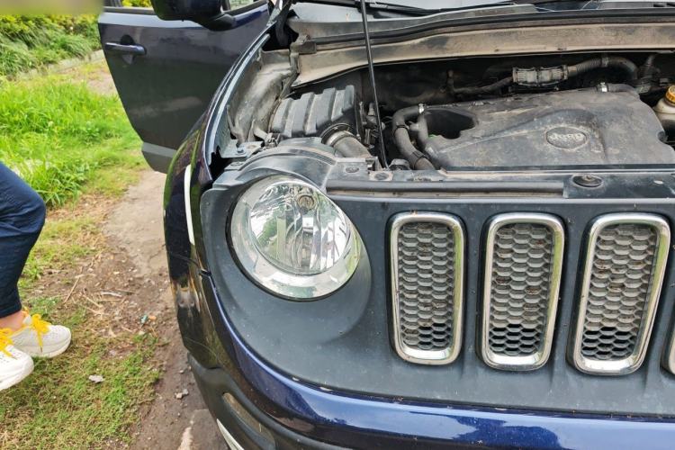 Used Jeep Renegade 2018 Connected Large Screen Version 180T Automatic High-Energy Edition Right Front Headlight