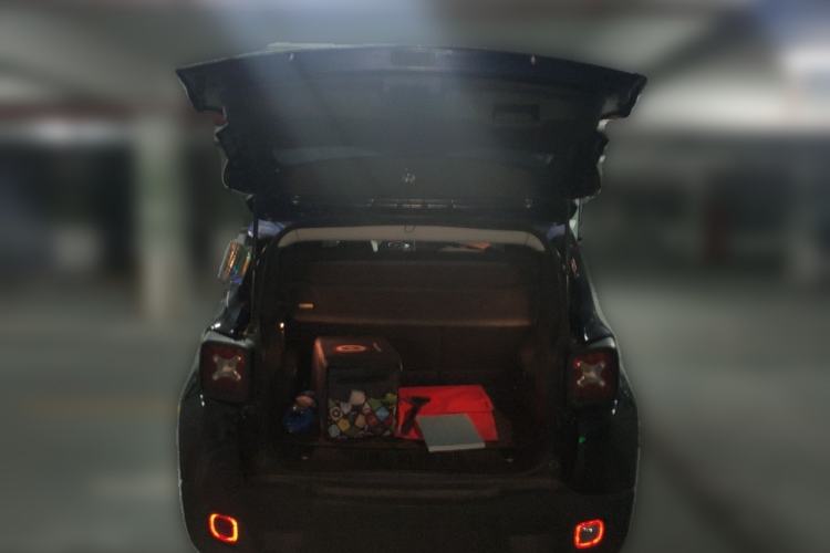 Used Jeep Renegade 2018 Connected Large Screen Version 180T Automatic High-Energy Edition Trunk