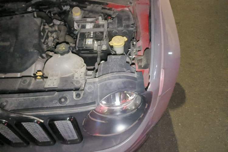Used Jeep Renegade 2018 Connected Large Screen Version 180T Automatic Jingneng Version Engine Bay Left