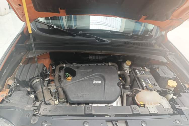 Used Jeep Renegade 2018 Connected Large Screen Version 180T Automatic High-Energy Edition Engine Bay