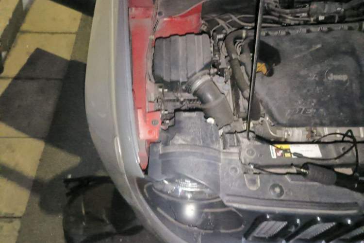 Used Jeep Renegade 2018 Connected Large Screen Version 180T Automatic Jingneng Version Engine Bay Right