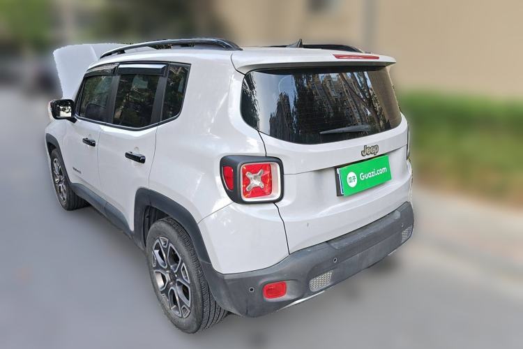 Used Jeep Renegade 2018 Connected Large Screen Version 180T Automatic Smart Version Exterior 3