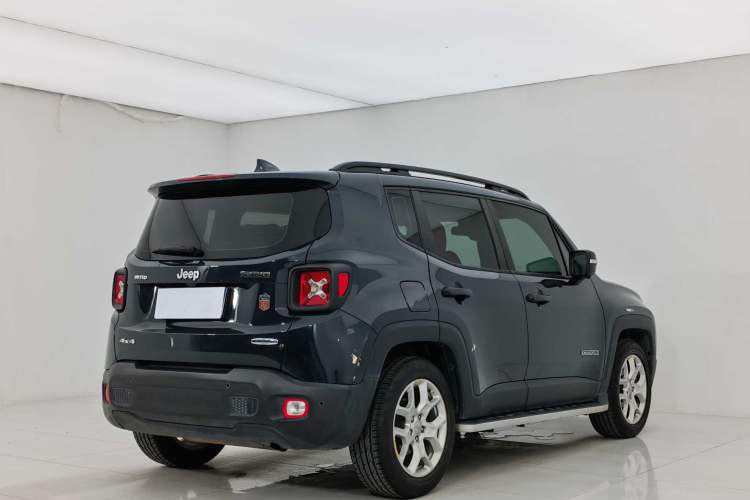 Used Jeep Renegade 2018 Connected Large Screen Version 180T Automatic Jingneng Version Exterior 3