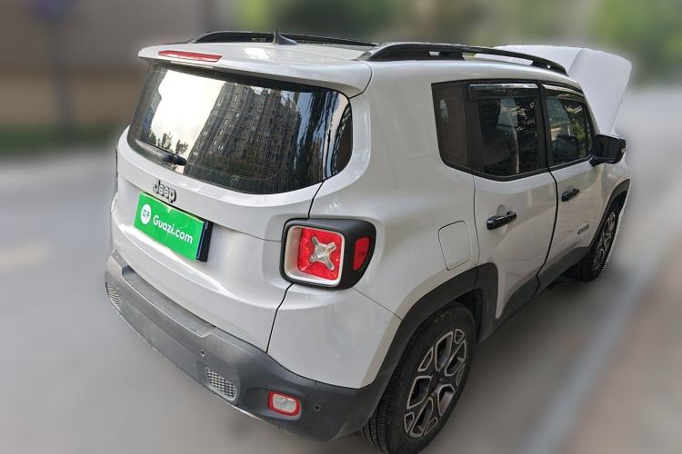 Used Jeep Renegade 2018 Connected Large Screen Version 180T Automatic Smart Version Exterior 5