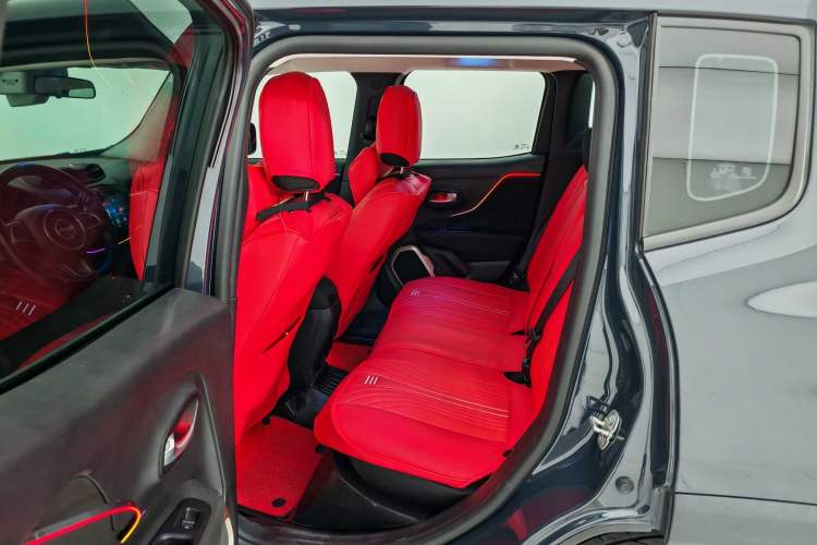 Used Jeep Renegade 2018 Connected Large Screen Version 180T Automatic Jingneng Version Interior 2