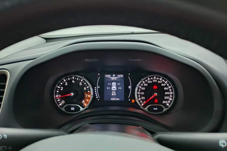 Used Jeep Renegade 2018 Connected Large Screen Version 180T Automatic Jingneng Version Odometer Close Up