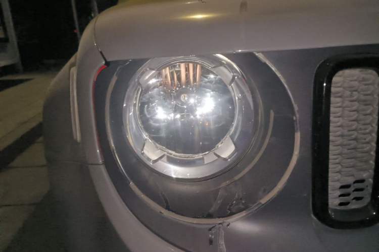 Used Jeep Renegade 2018 Connected Large Screen Version 180T Automatic Jingneng Version Right Front Headlight