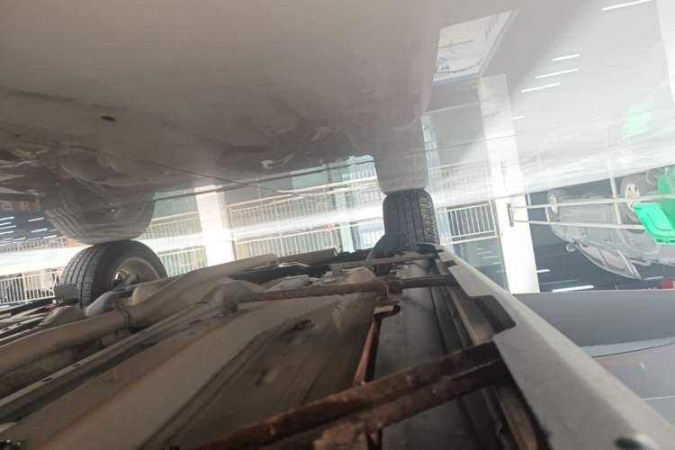 Used Jeep Renegade 2018 Connected Large Screen Version 180T Automatic High-Energy Edition Right Side Sill