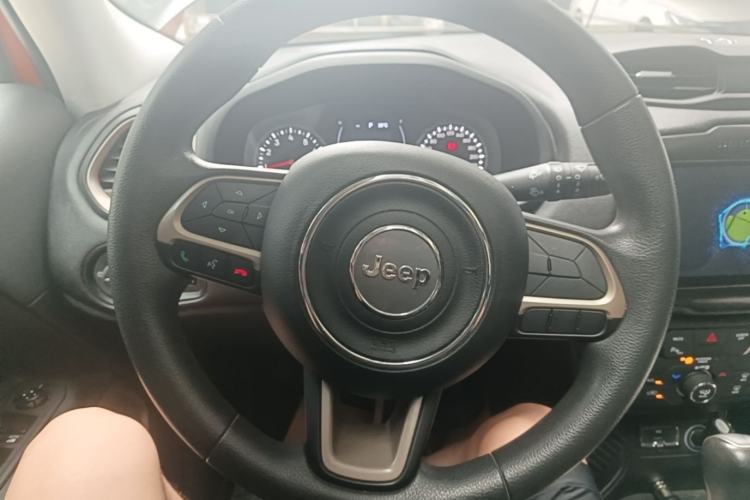 Used Jeep Renegade 2018 Connected Large Screen Version 180T Automatic High-Energy Edition Steering Wheel