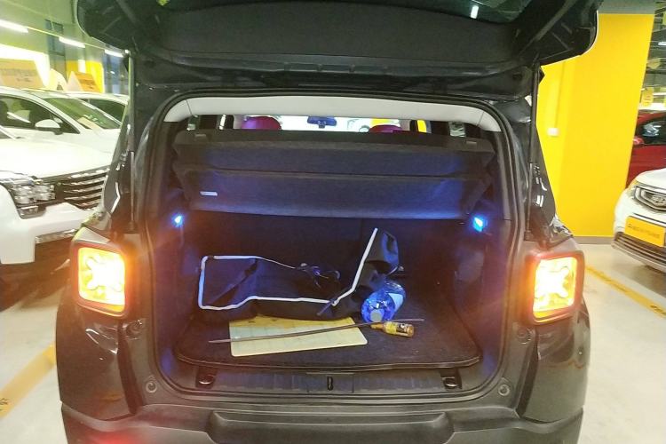 Used Jeep Renegade 2018 Connected Large Screen Version 180T Automatic Jingneng Version Trunk