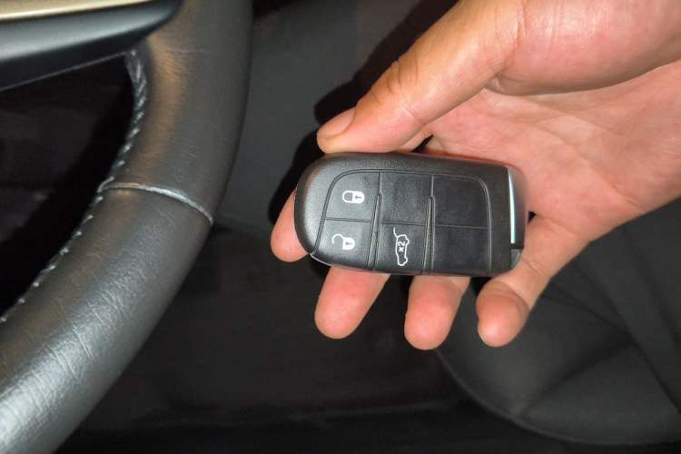 Used Jeep Renegade 2018 Connected Large Screen Version 180T Automatic Jingneng Version Vehicle Key