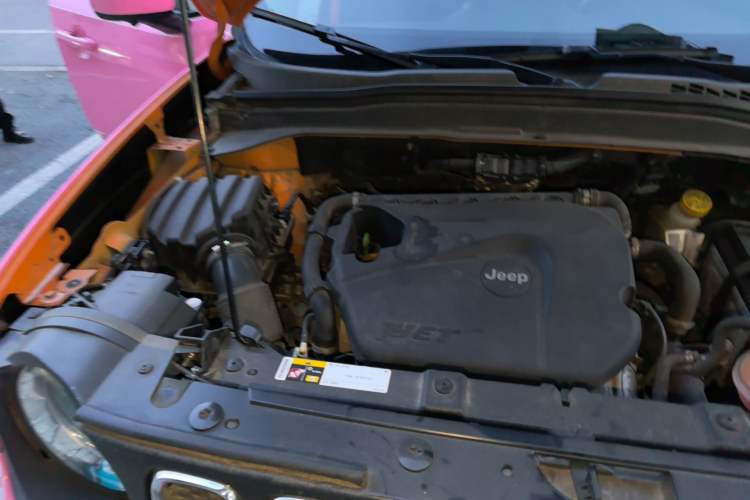 Used Jeep Renegade 2018 Connected Large Screen Version 180TS Automatic High-Energy Edition Engine Bay Right