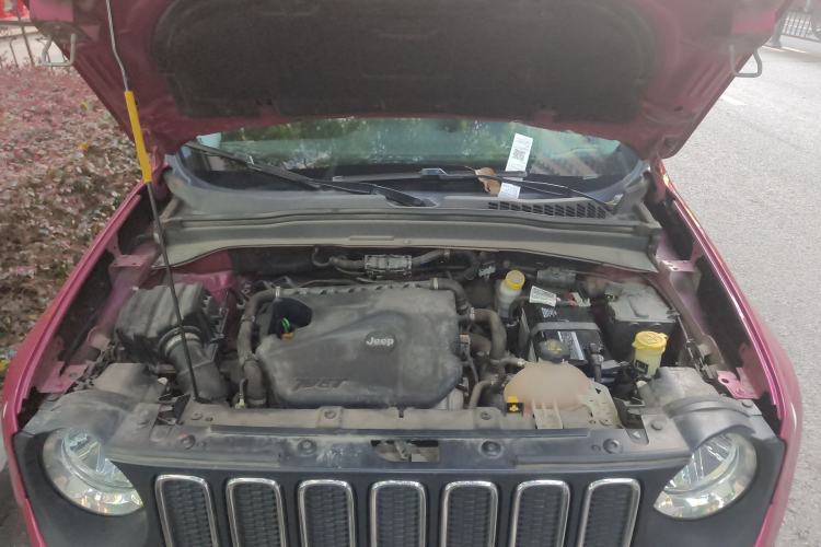 Used Jeep Renegade 2018 Connected Large Screen Version 180T Automatic High-Energy Edition Engine Bay