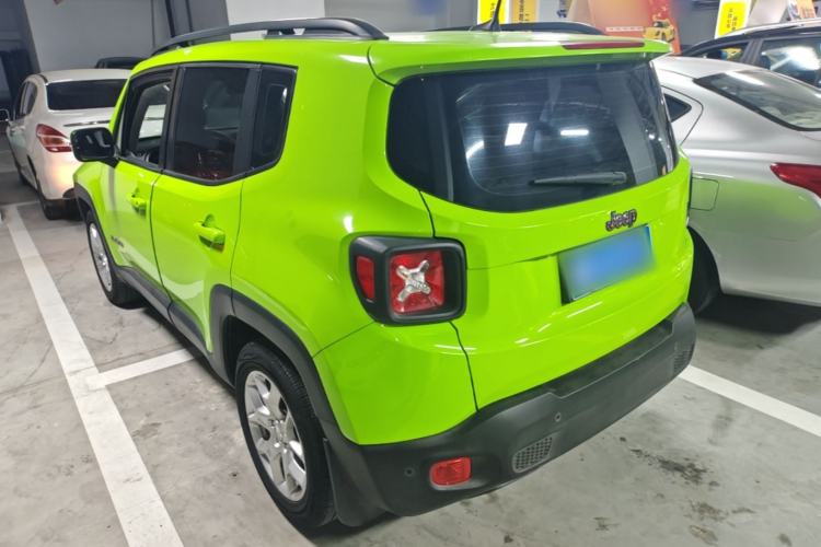 Used Jeep Renegade 2018 Connected Large Screen Version 180T Automatic High-Energy Edition Exterior 2