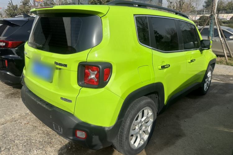 Used Jeep Renegade 2018 Connected Large Screen Version 180T Automatic High-Energy Edition Exterior 4