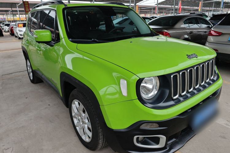 Used Jeep Renegade 2018 Connected Large Screen Version 180T Automatic High-Energy Edition Front Right 45 Deg