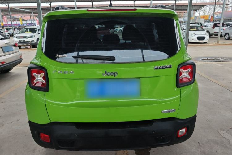 Used Jeep Renegade 2018 Connected Large Screen Version 180T Automatic High-Energy Edition Rear