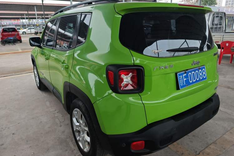 Used Jeep Renegade 2018 Connected Large Screen Version 180T Automatic High-Energy Edition Rear Left 45 Deg