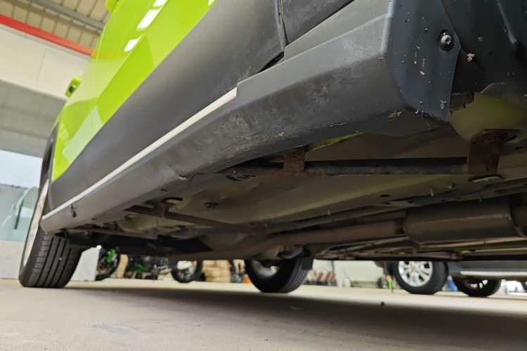 Used Jeep Renegade 2018 Connected Large Screen Version 180T Automatic High-Energy Edition Right Side Sill