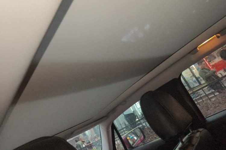 Used Jeep Renegade 2018 Connected Large Screen Version 180T Automatic High-Energy Edition Headliner