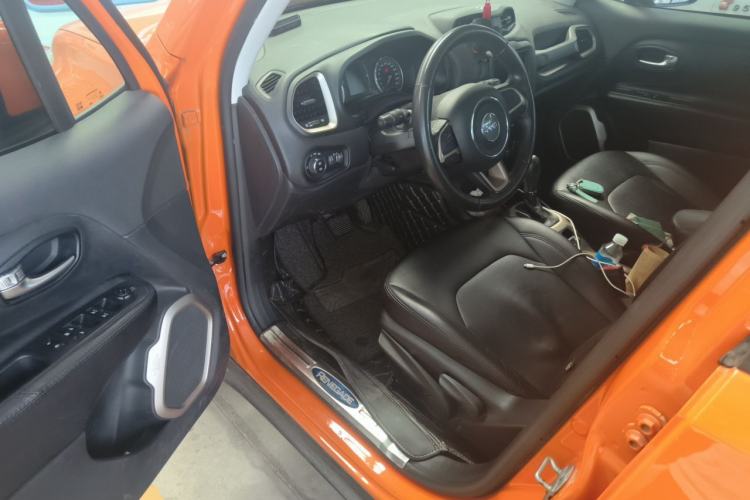 Used Jeep Renegade 2018 Connected Large Screen Version 180T Automatic Jingneng Version Driver Seat