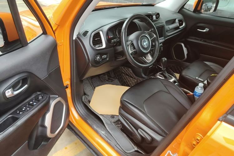 Used Jeep Renegade 2018 Connected Large Screen Version 180T Automatic Jingneng Version Driver Seat