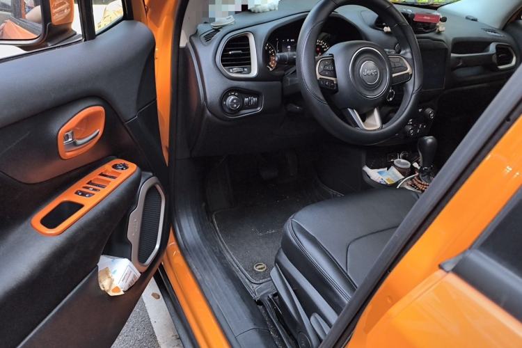 Used Jeep Renegade 2018 Connected Large Screen Version 180T Automatic High-Energy Edition Driver Seat