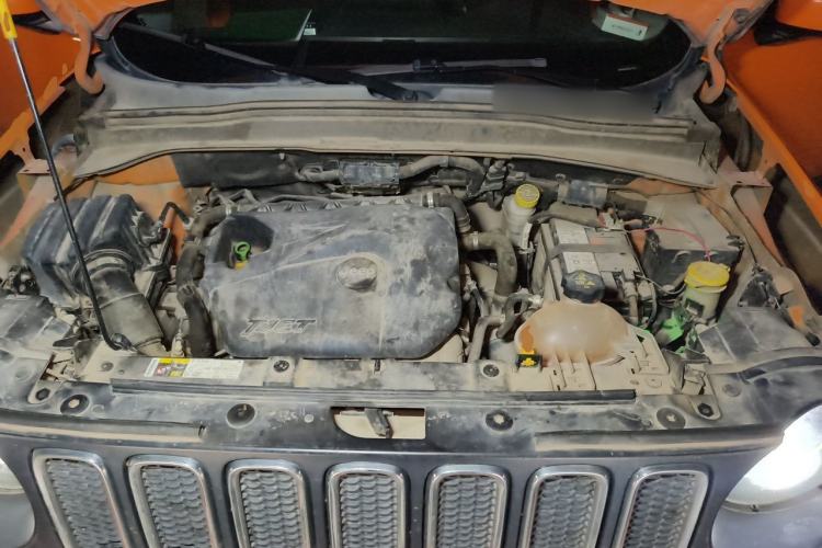 Used Jeep Renegade 2018 Connected Large Screen Version 180T Automatic Jingneng Version Engine Bay
