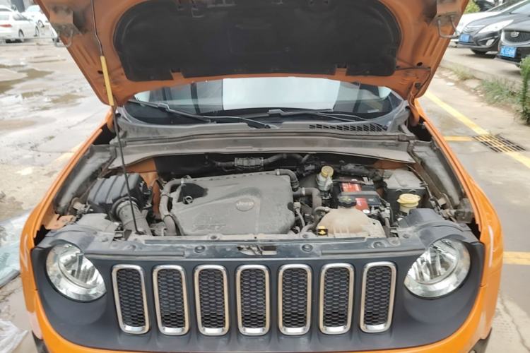 Used Jeep Renegade 2018 Connected Large Screen Version 180T Automatic Jingneng Version Engine Bay