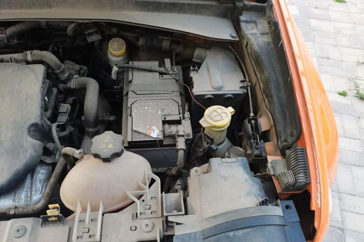 Used Jeep Renegade 2018 Connected Large Screen Version 180T Automatic High-Energy Edition Engine Bay Left