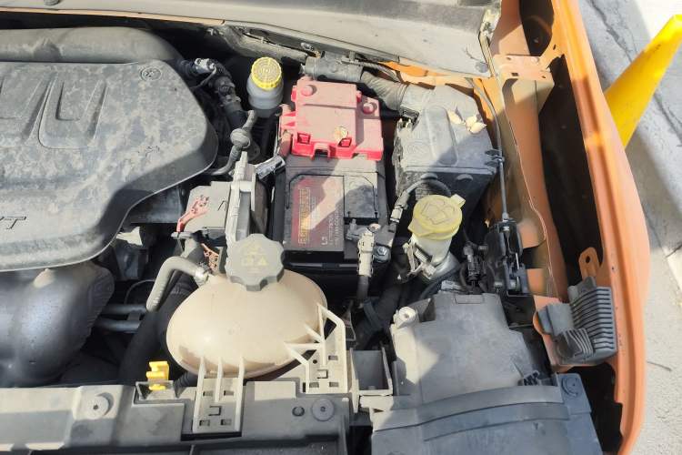 Used Jeep Renegade 2018 Connected Large Screen Version 180TS Automatic High-Energy Edition Engine Bay Left