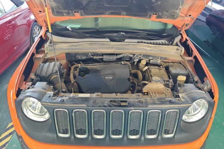 Used Jeep Renegade 2018 Connected Large Screen Version 180T Automatic High-Energy Edition Engine Bay
