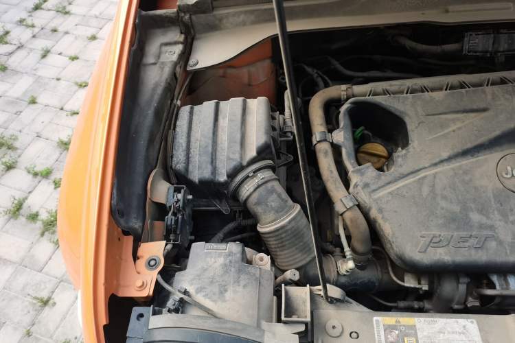 Used Jeep Renegade 2018 Connected Large Screen Version 180T Automatic High-Energy Edition Engine Bay Right