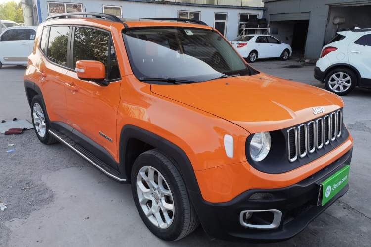Used Jeep Renegade 2018 Connected Large Screen Version 180T Automatic High-Energy Edition Exterior 2