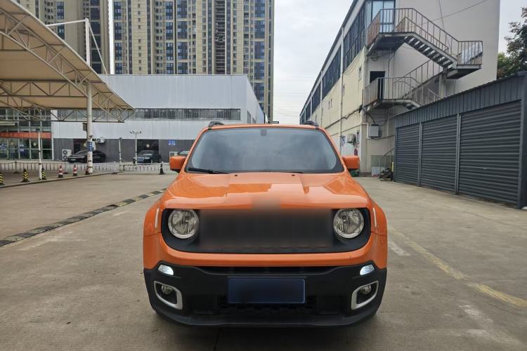Used Jeep Renegade 2018 Connected Large Screen Version 180T Automatic High-Energy Edition Exterior 2