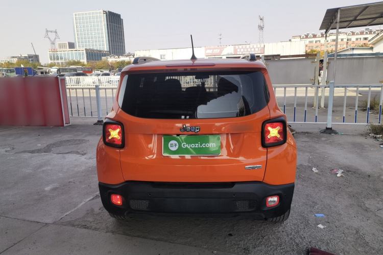 Used Jeep Renegade 2018 Connected Large Screen Version 180T Automatic High-Energy Edition Exterior 4
